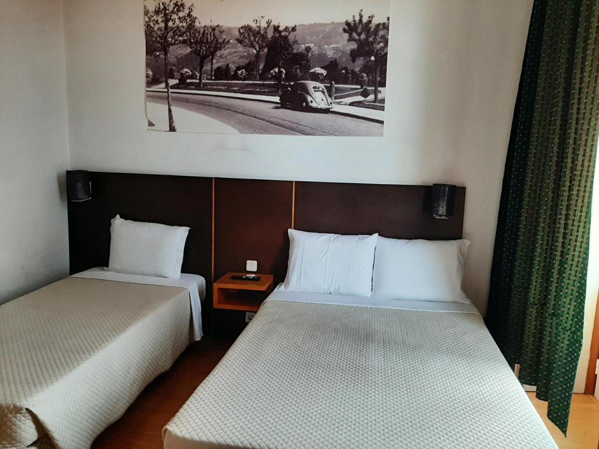 Quarto Duplo