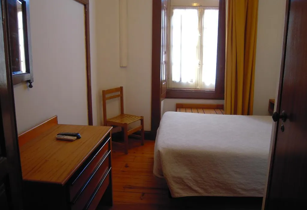 Guesthouse Lusa Atenas-1