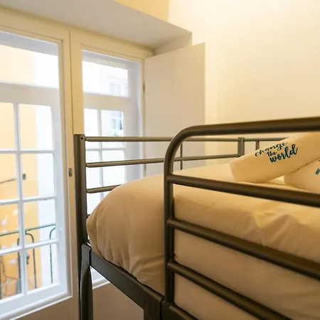 Change The World Hostels - Coimbra - Almedina-2